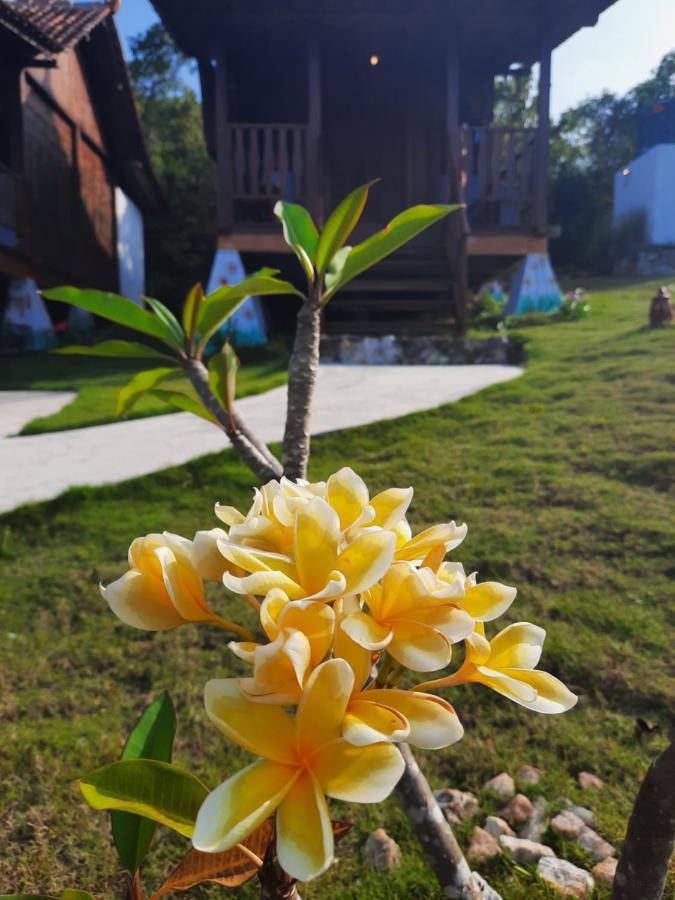 Deepsky Villa Karimunjawa Exterior photo